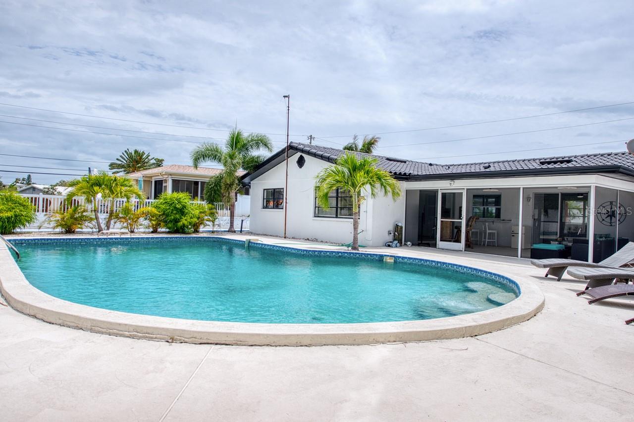 CAPRI ISLE SUB - Residential