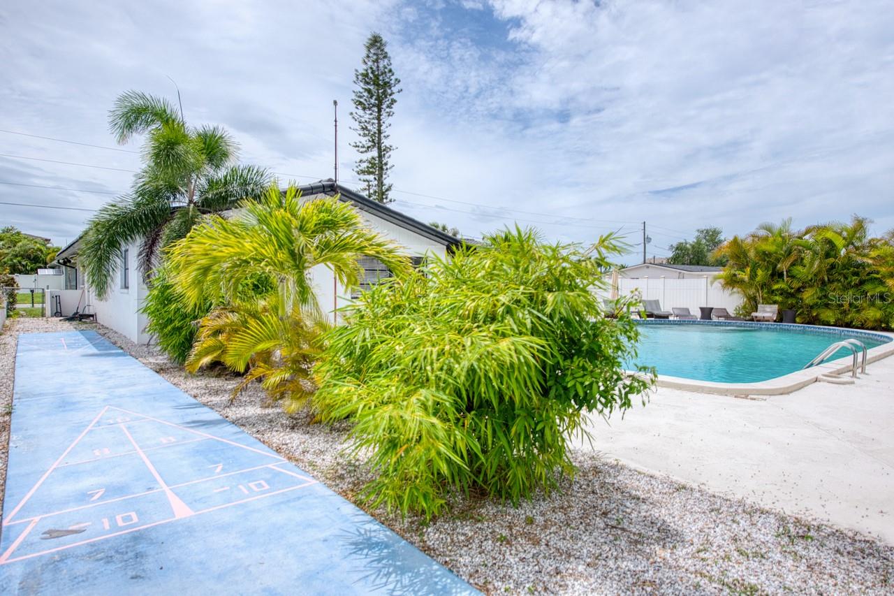 CAPRI ISLE SUB - Residential