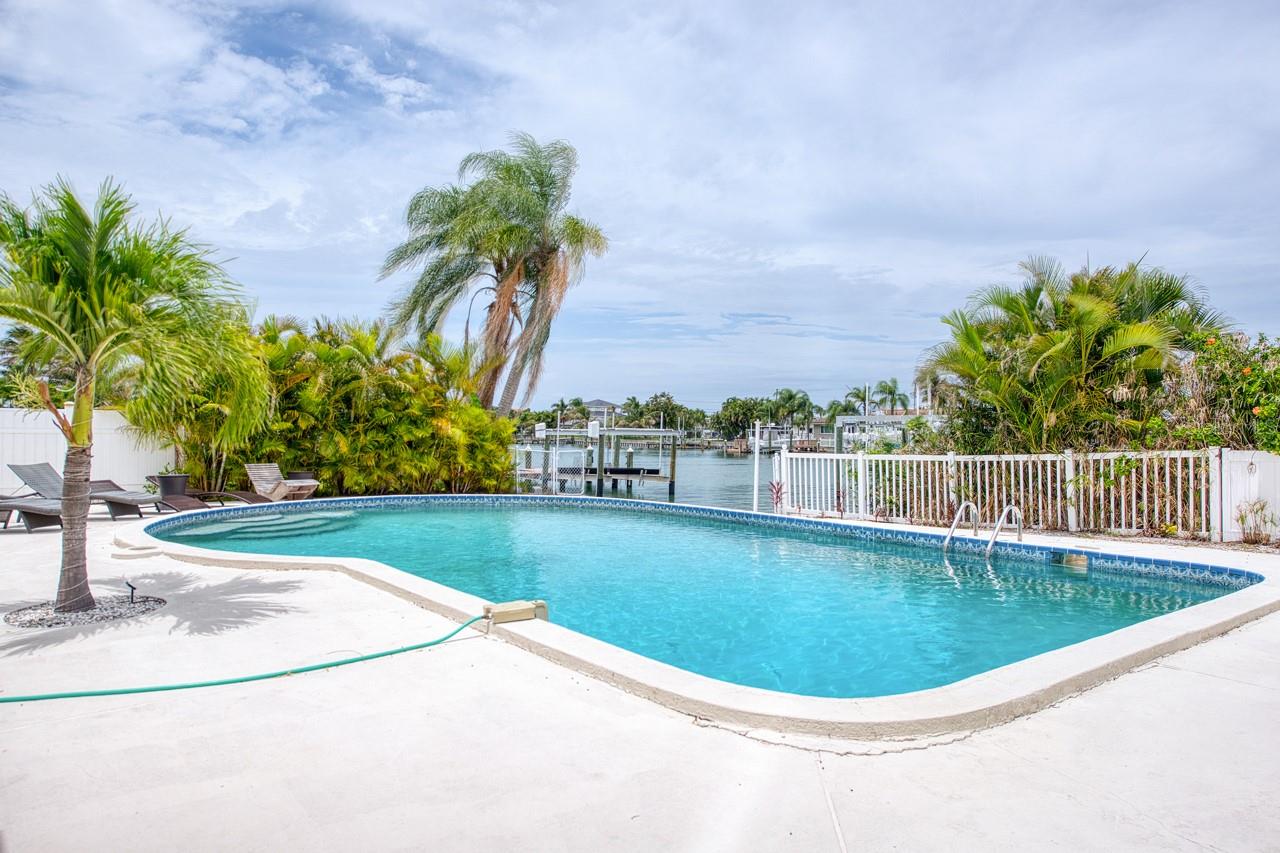 CAPRI ISLE SUB - Residential