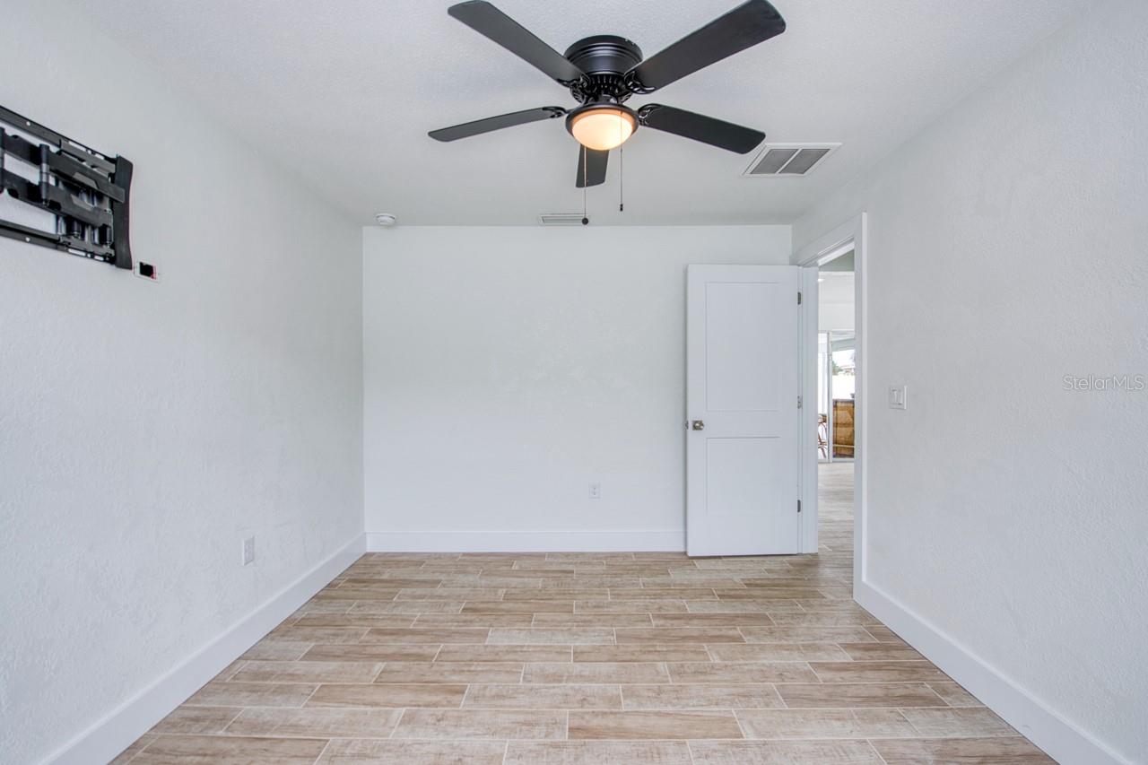 CAPRI ISLE SUB - Residential