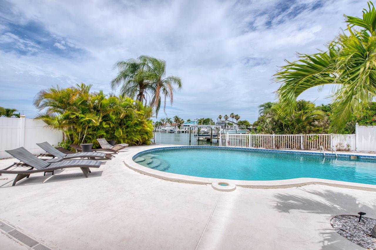 CAPRI ISLE SUB - Residential