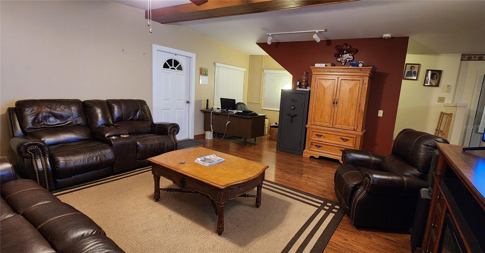ACREAGE & UNREC - Residential