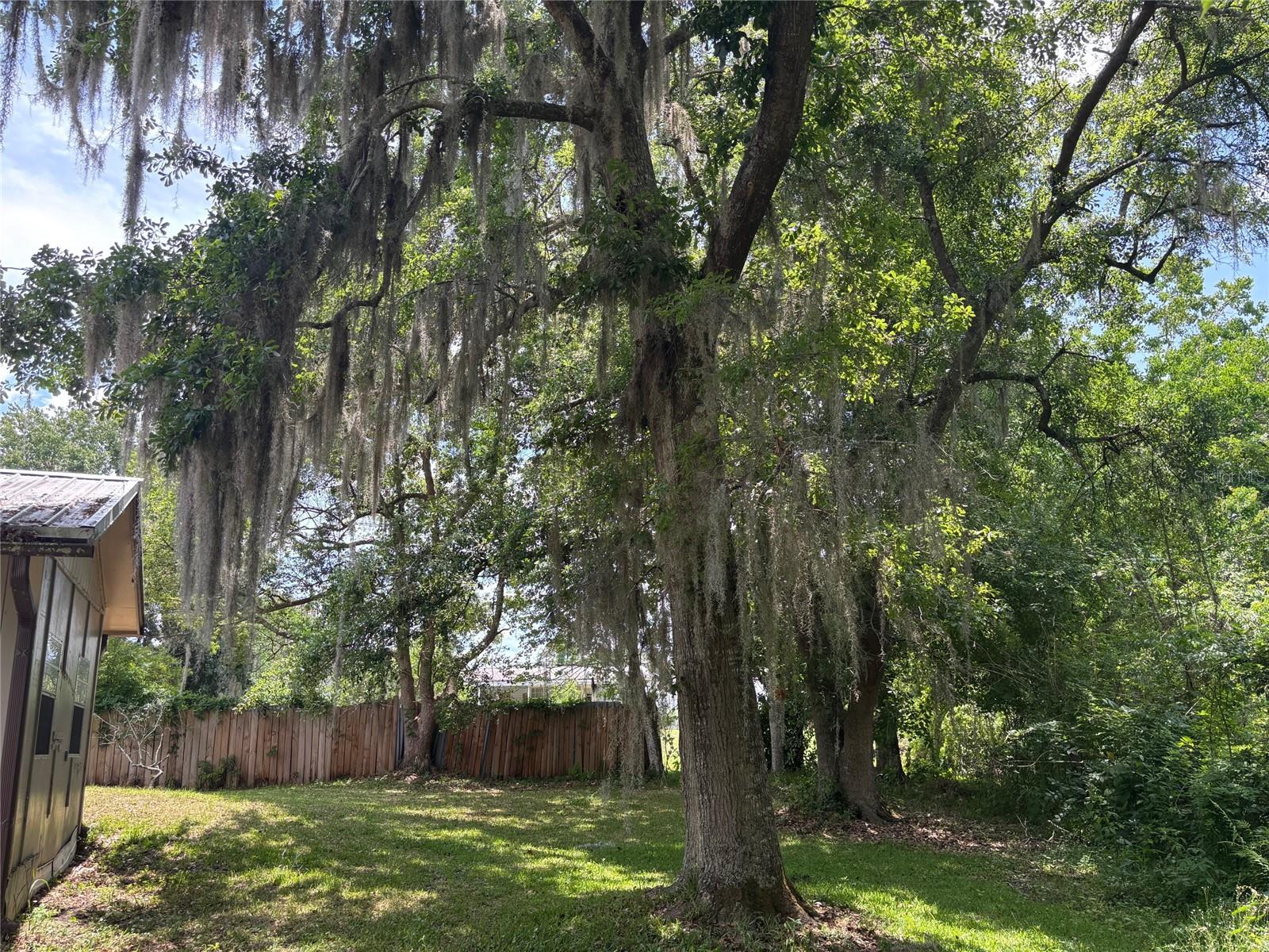 CRESCENT SHORES HEIGHTS - Residential