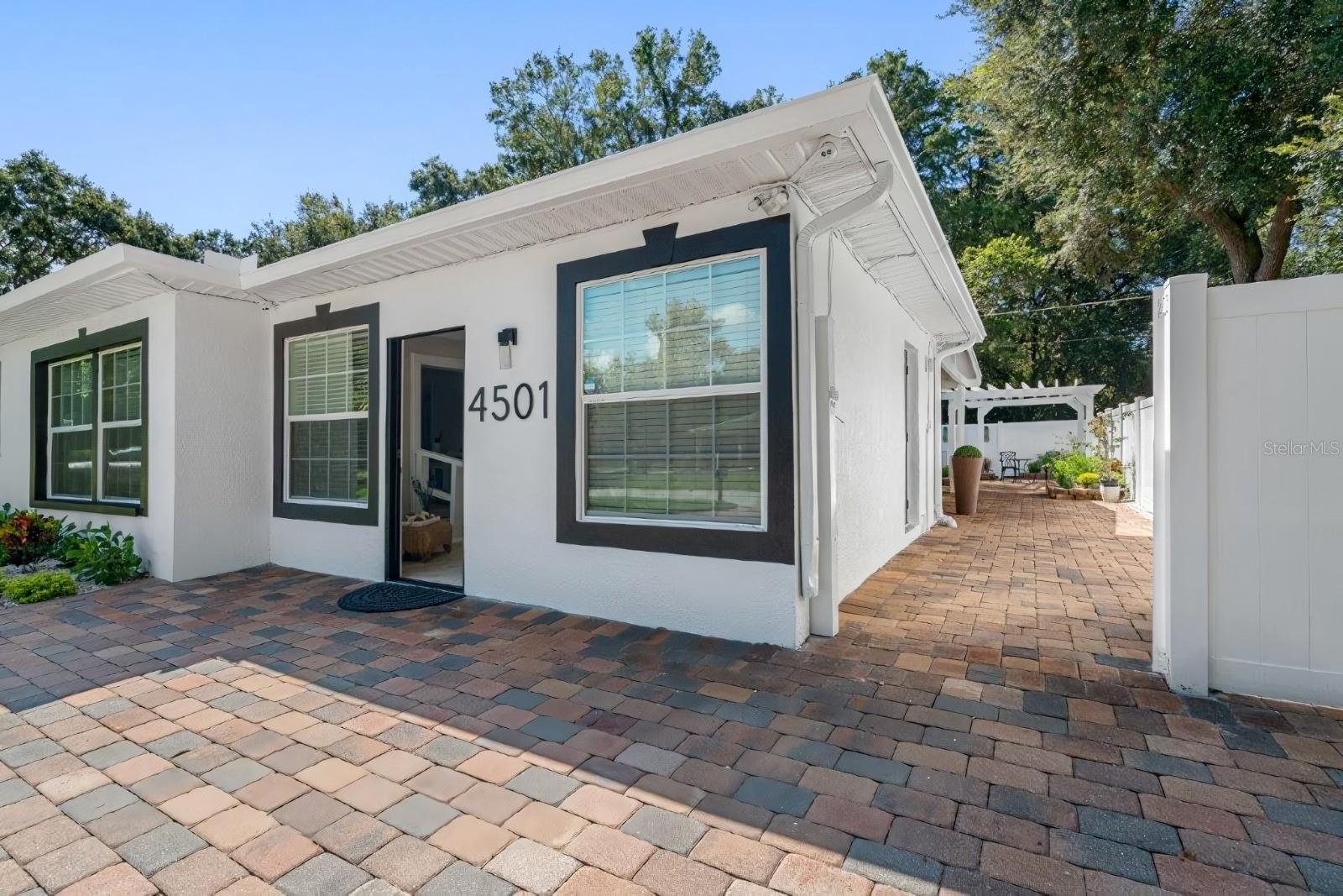 PLAZA TERRACE UNIT 4 - Residential Income