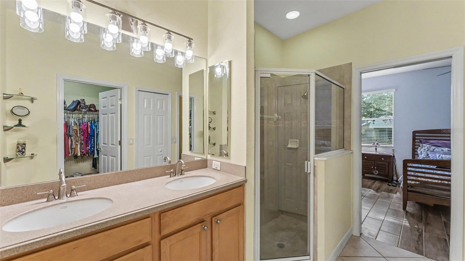 CROSSROADS/LK REGION - Residential