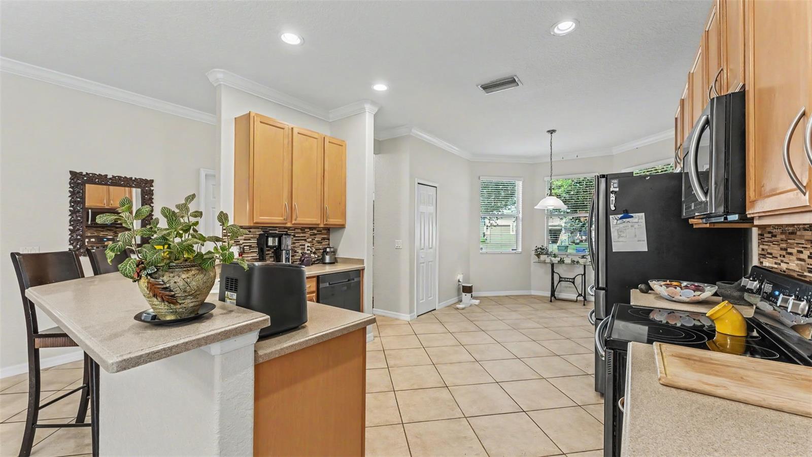 CROSSROADS/LK REGION - Residential