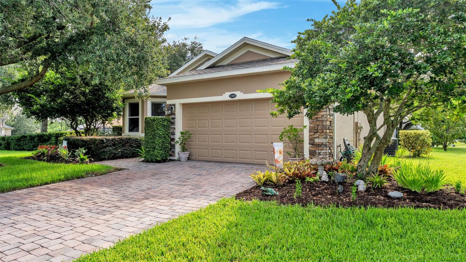 CROSSROADS/LK REGION - Residential