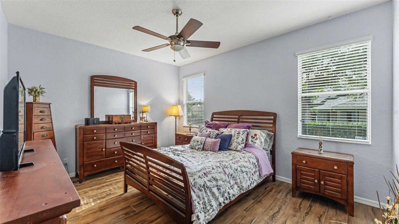 CROSSROADS/LK REGION - Residential