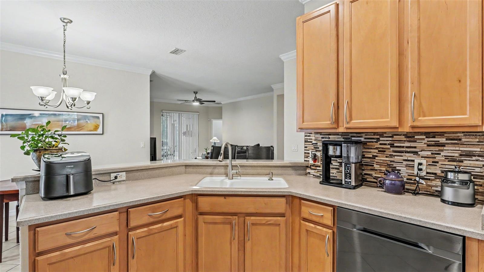 CROSSROADS/LK REGION - Residential