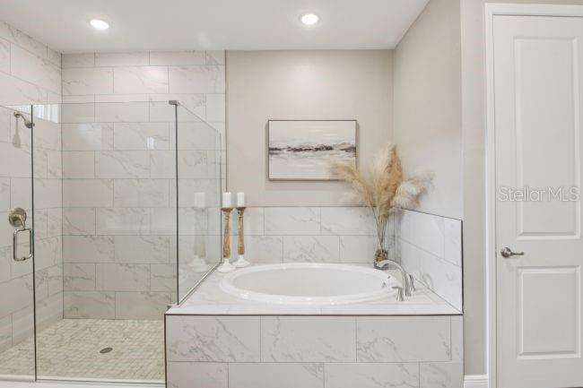 APPLEWOOD RESERVE - Residential