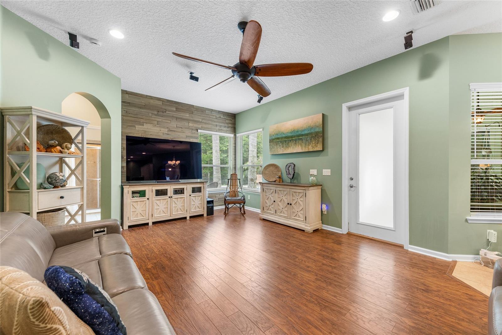 WORTHINGTON PARK - Residential
