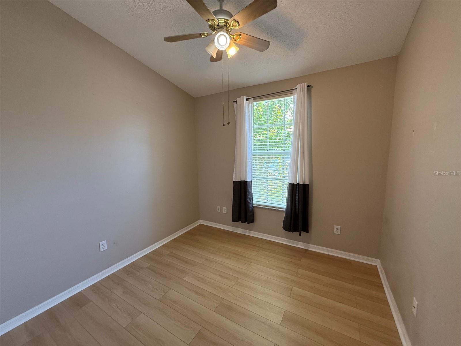 OSPREY RUN TOWNHOMES PH 2 - Residential Lease