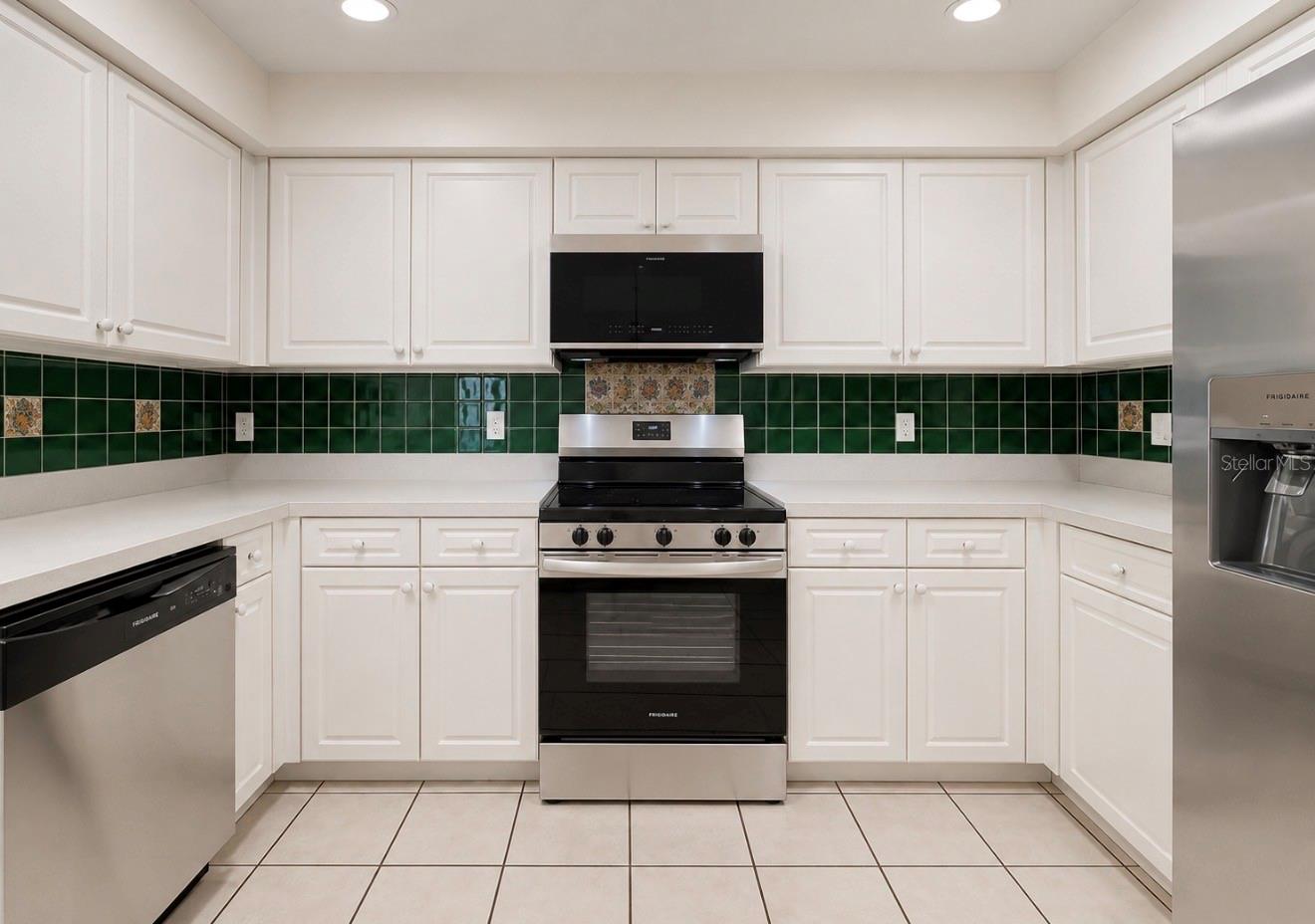 APOLLO BEACH UNIT ONE PT ONE - Residential