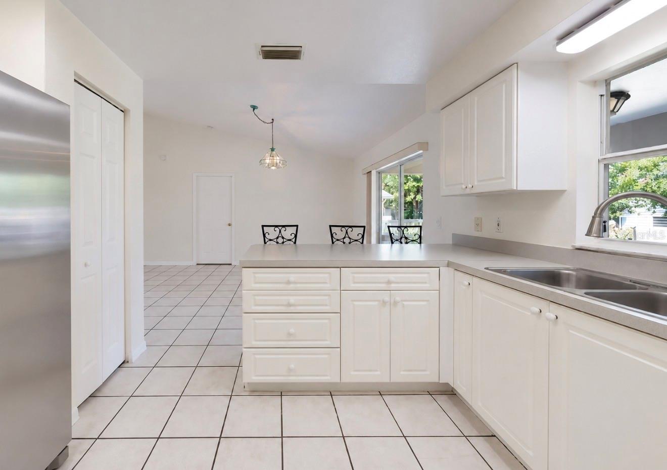 APOLLO BEACH UNIT ONE PT ONE - Residential