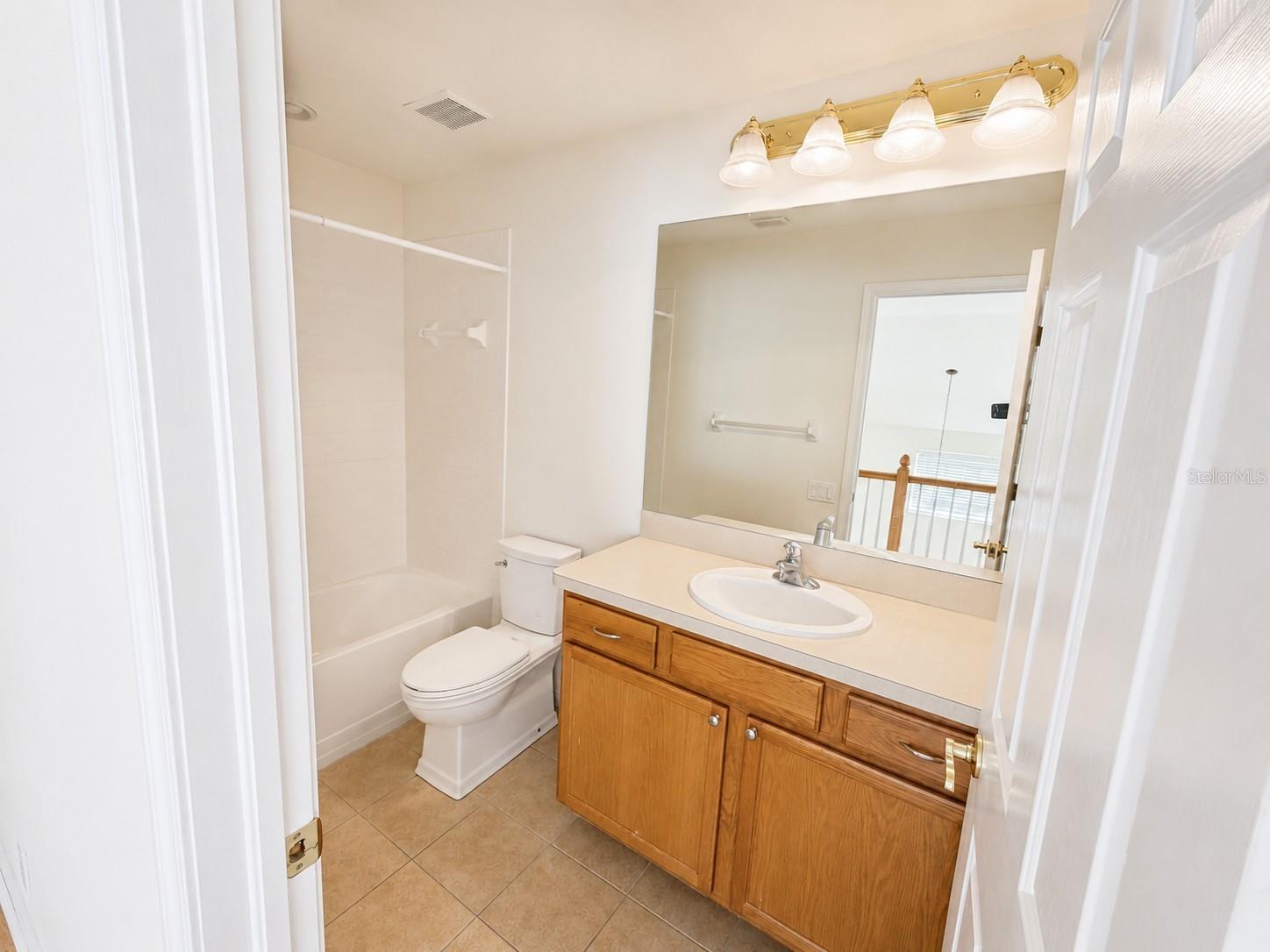 PALMBROOKE TWNHMS - Residential Lease