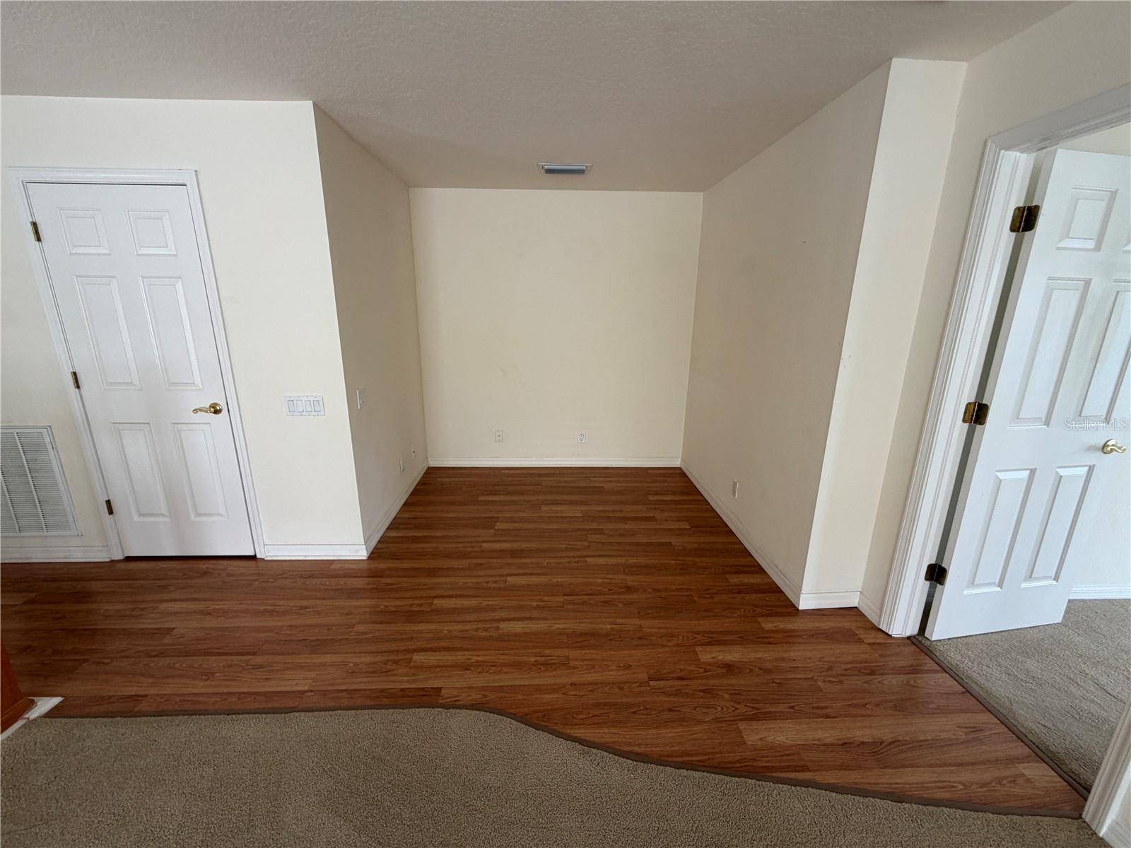 PALMBROOKE TWNHMS - Residential Lease