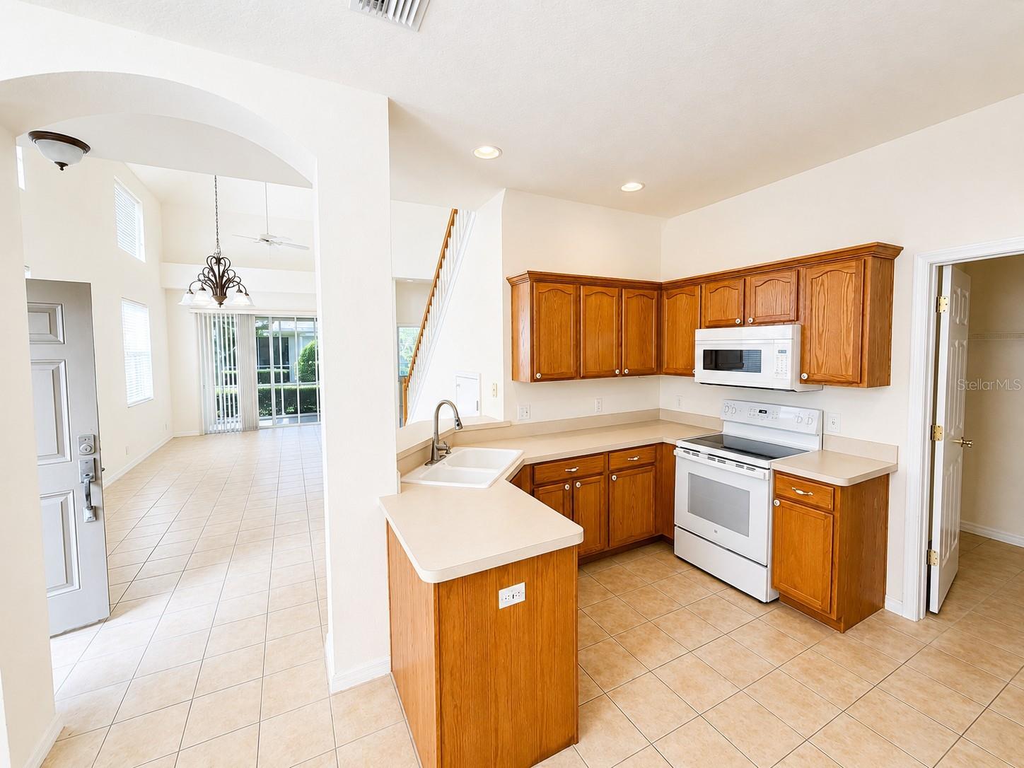 PALMBROOKE TWNHMS - Residential Lease