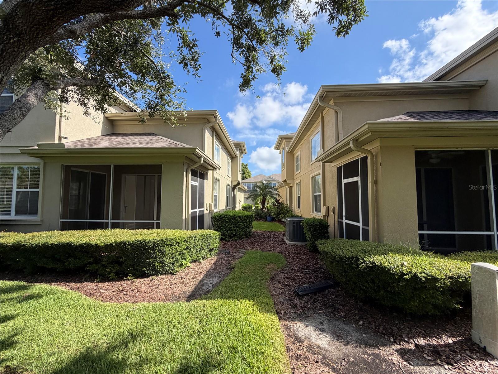 PALMBROOKE TWNHMS - Residential Lease