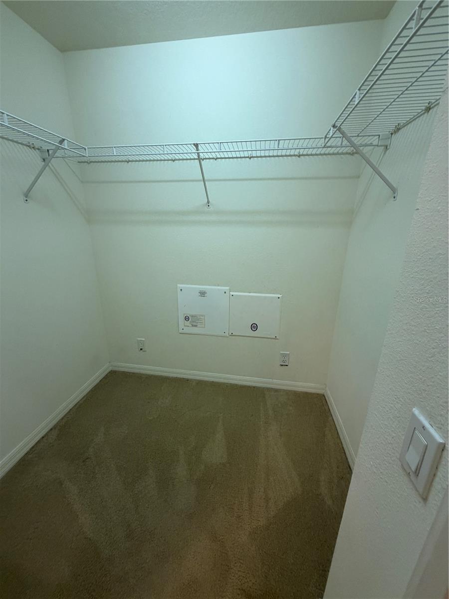 PALMBROOKE TWNHMS - Residential Lease