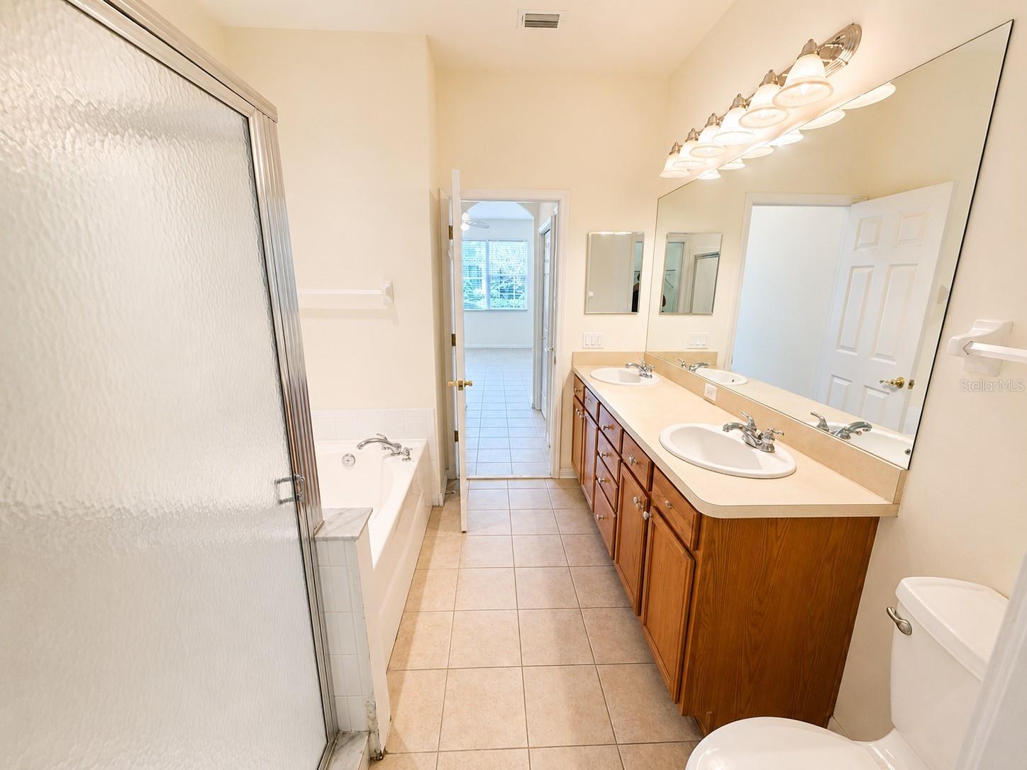 PALMBROOKE TWNHMS - Residential Lease