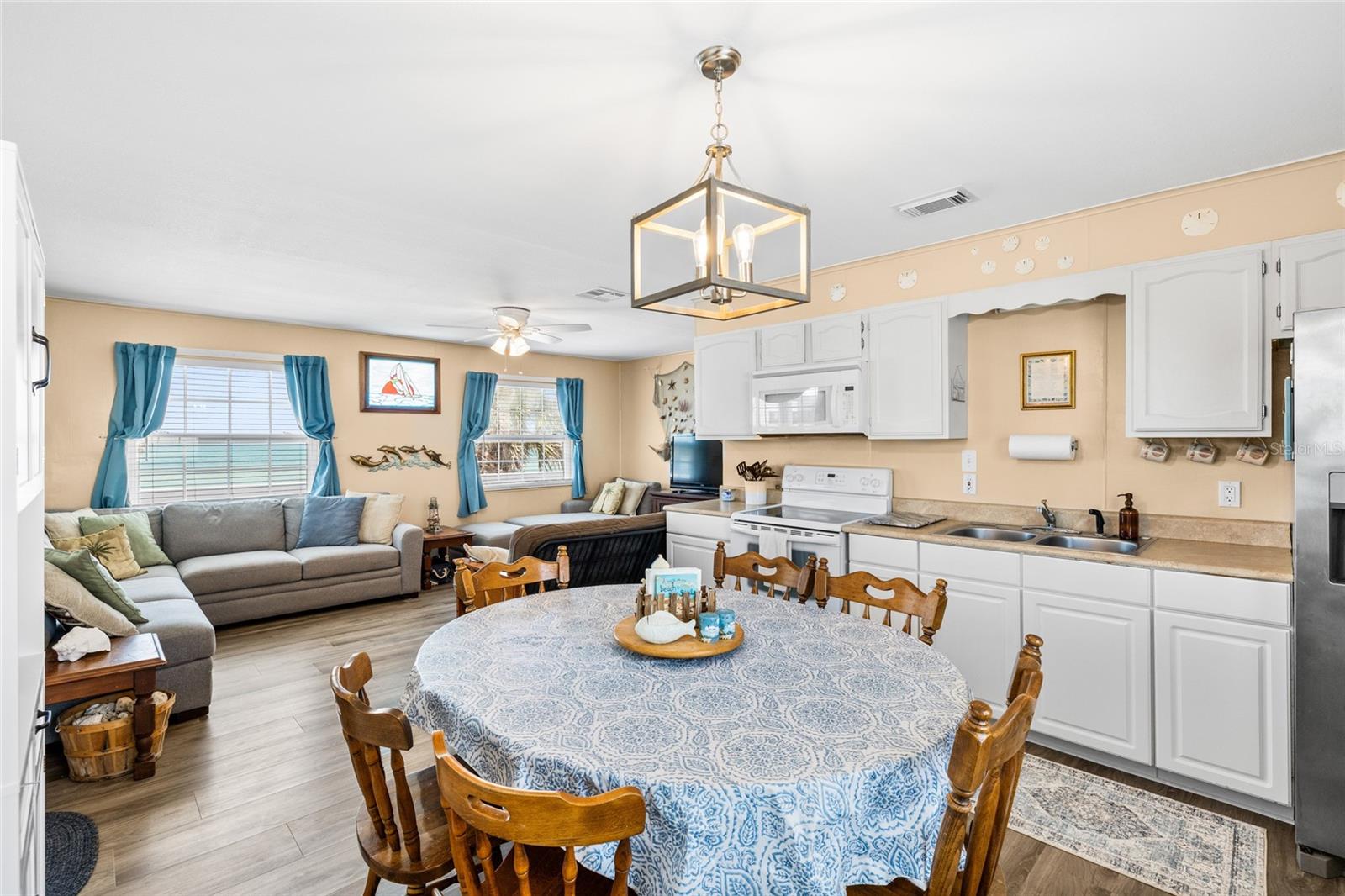GULF ESTATES - Residential