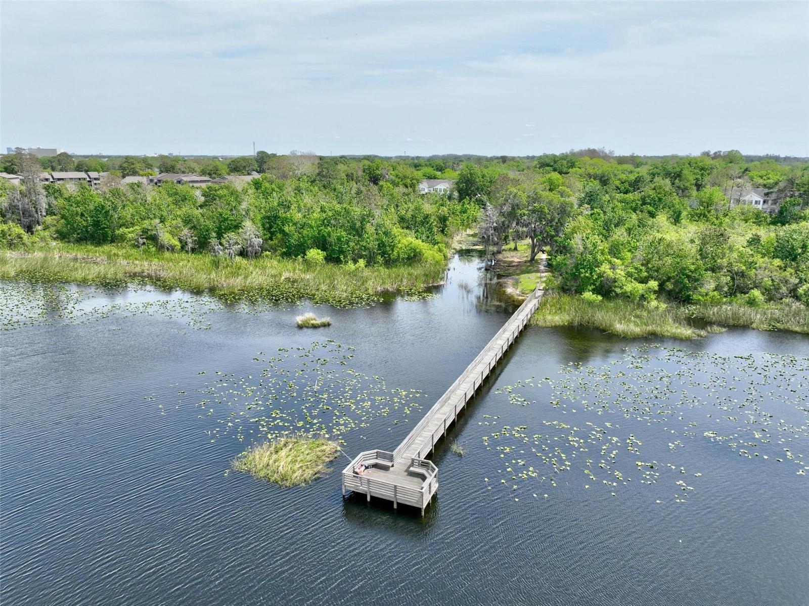 SUNERT LAKE - Residential