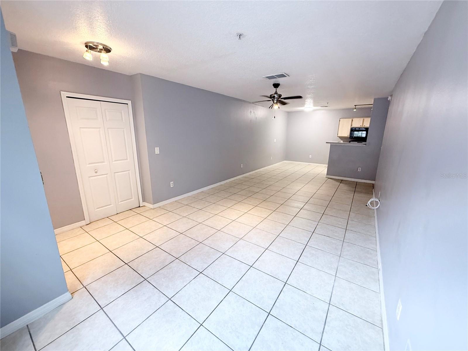 Move-In Ready 1 Bedroom, 1 Bathroom condo located in the highly desirable resort-style Sunset Lake community. Situated on the first floor within a secure 24-hour guard-gated neighborhood, this well-maintained unit features an open floor plan, tile flooring throughout, and a spacious walk-in closet.
The bright and functional layout offers a comfortable living and dining area that flows seamlessly into the kitchen. Community amenities include a swimming pool, fitness center, playground, and beautifully landscaped grounds.
Ideally located just minutes from Universal Studios, Valencia College, Millenia Mall, International Drive, major shopping centers, restaurants, Publix, Walmart, and convenient access to I-4 and SR-408.
Perfect for both owner-occupants and investors. With strong rental demand in the area and a prime Orlando location, this property presents an excellent opportunity as a primary residence, second home, or investment property.

Select photos have been virtually staged. Furniture and décor shown are for illustrative purposes only and are not included with the property.