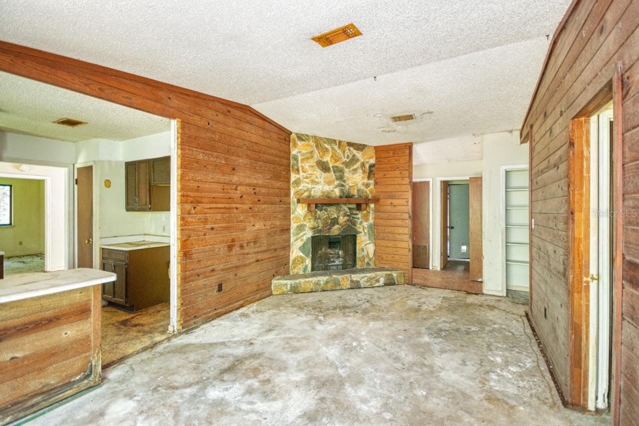 KILLEARN ACRES - Residential