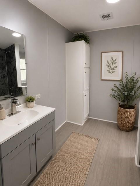 MOON LAKE ESTATES - Residential