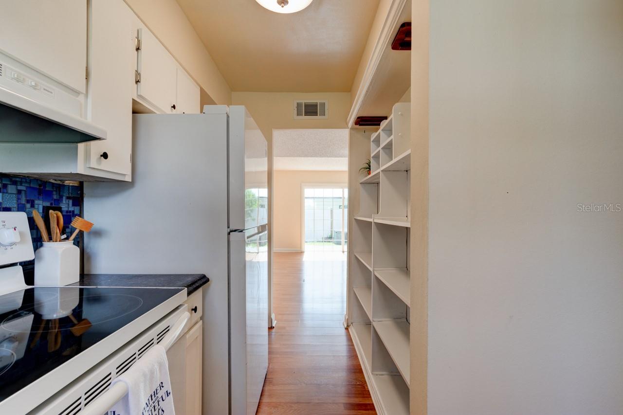 TALLWOOD OAKS CONDO - Residential