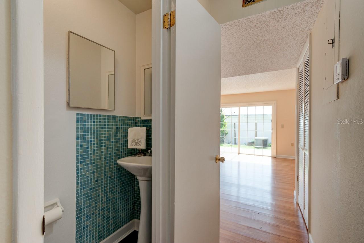 TALLWOOD OAKS CONDO - Residential
