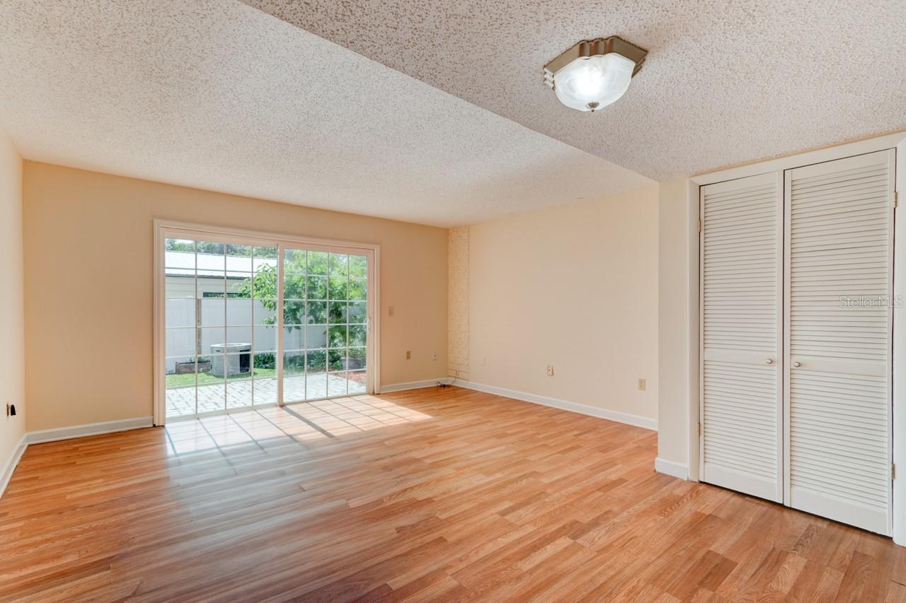 TALLWOOD OAKS CONDO - Residential