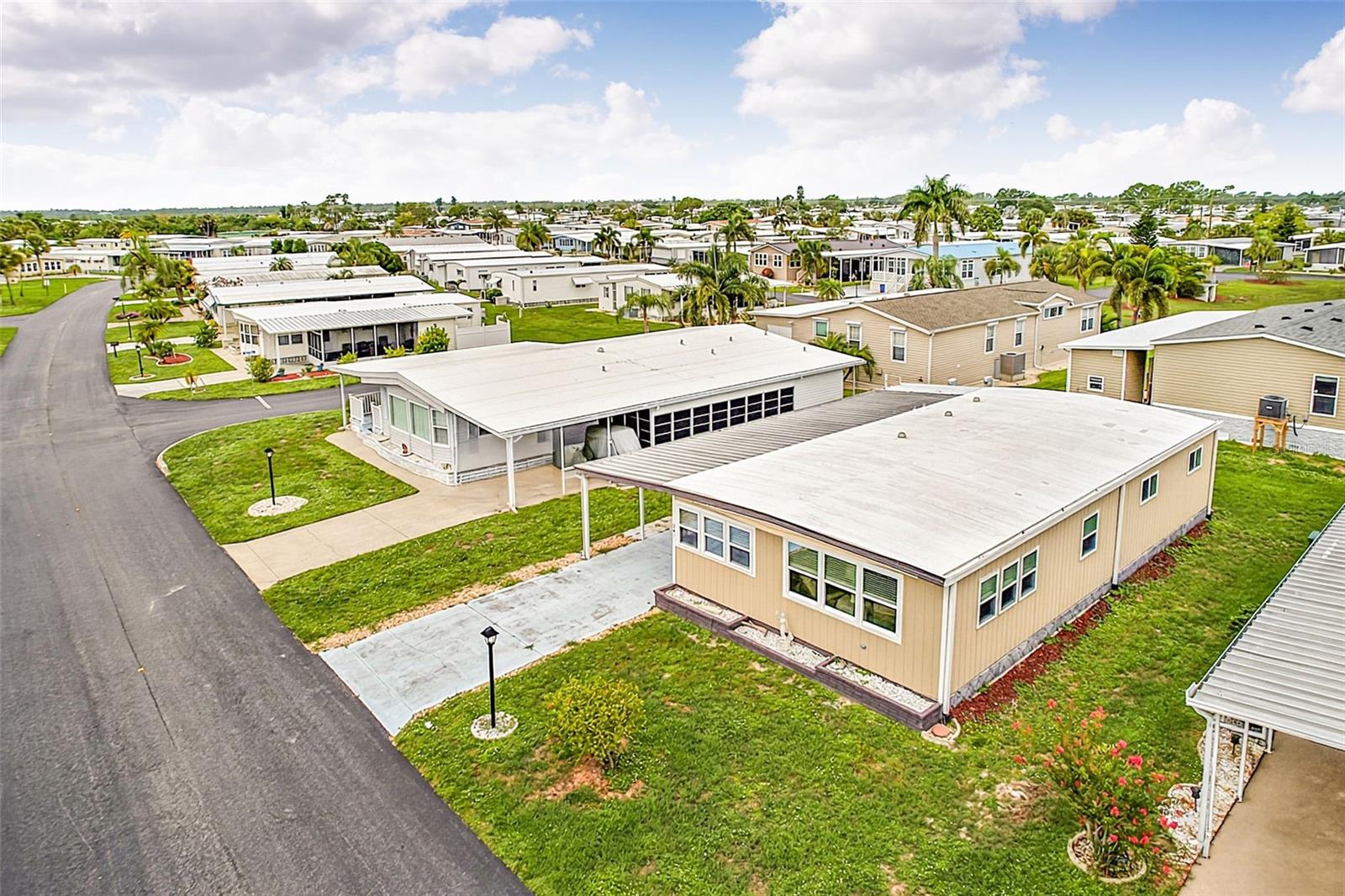 LA CASA MHP CO-OP - Residential