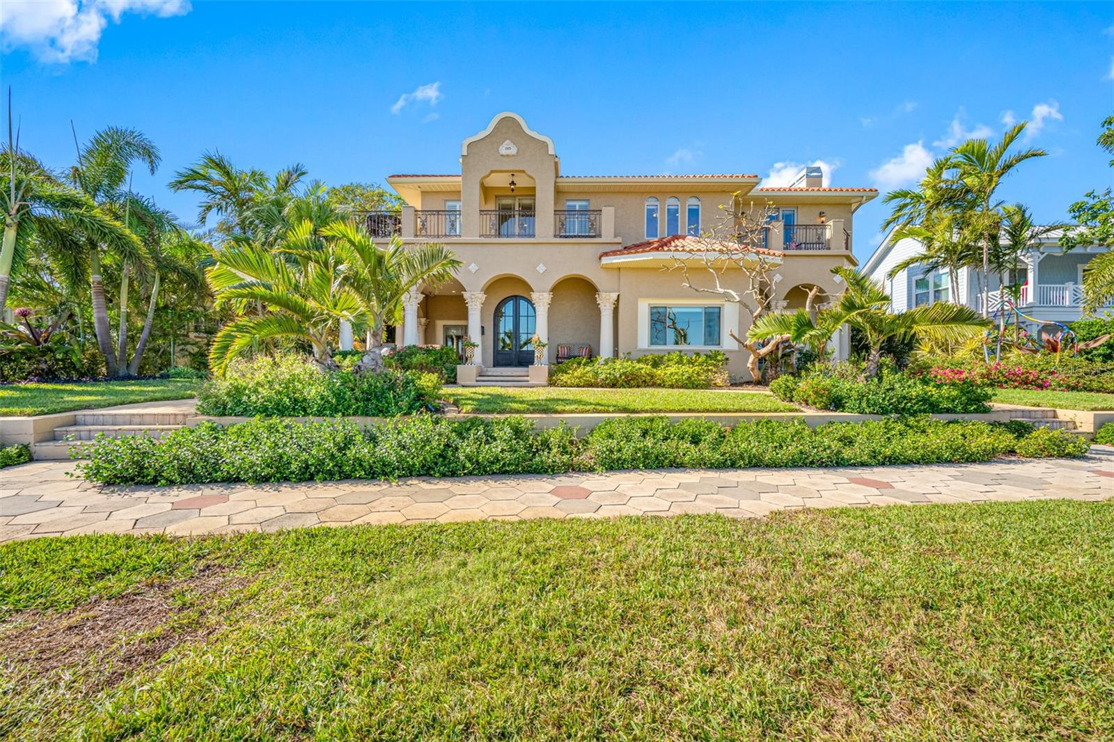 ROUSLYNN - Residential