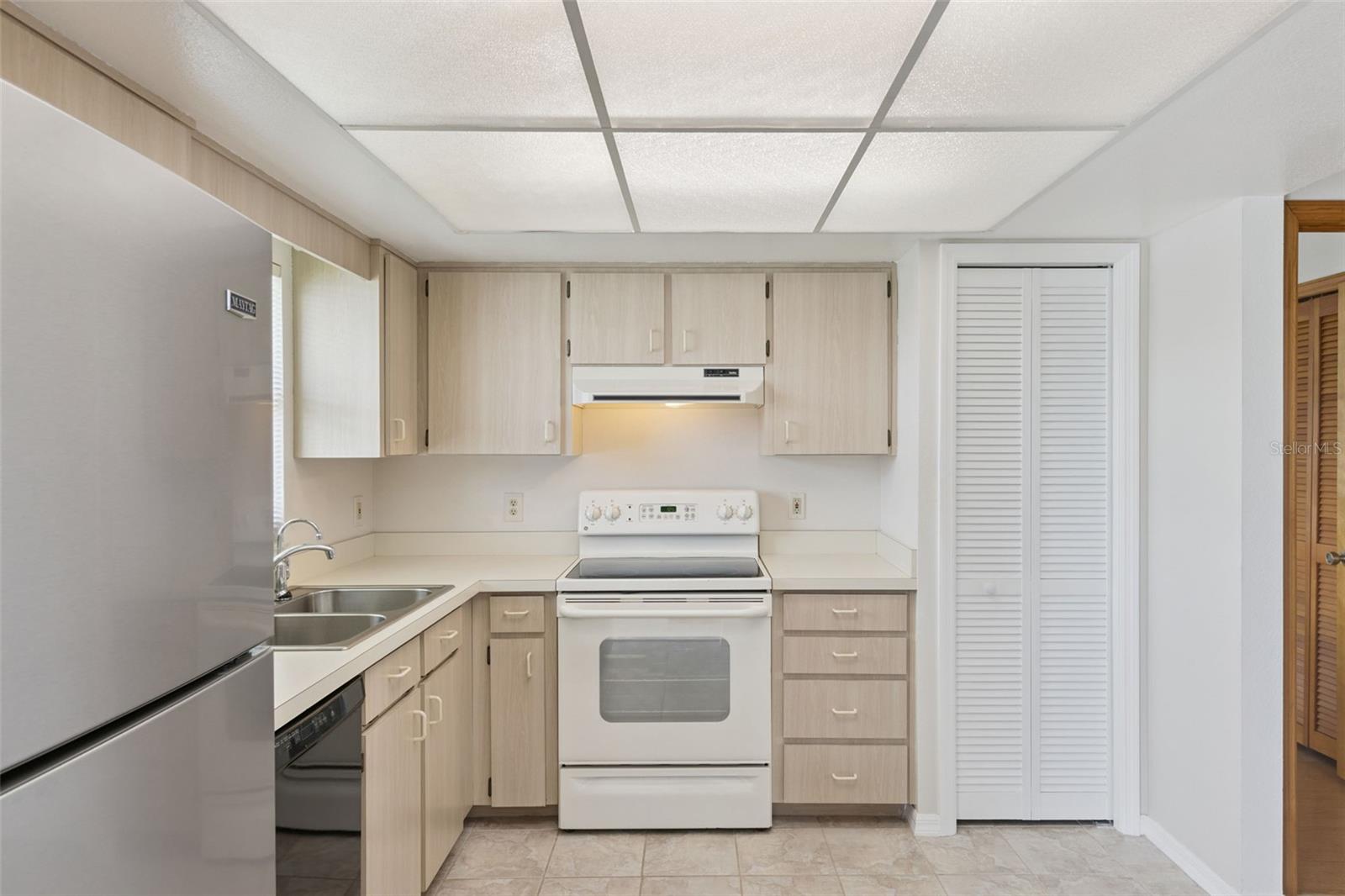 LAKE MARIE ESTATES REP - Residential