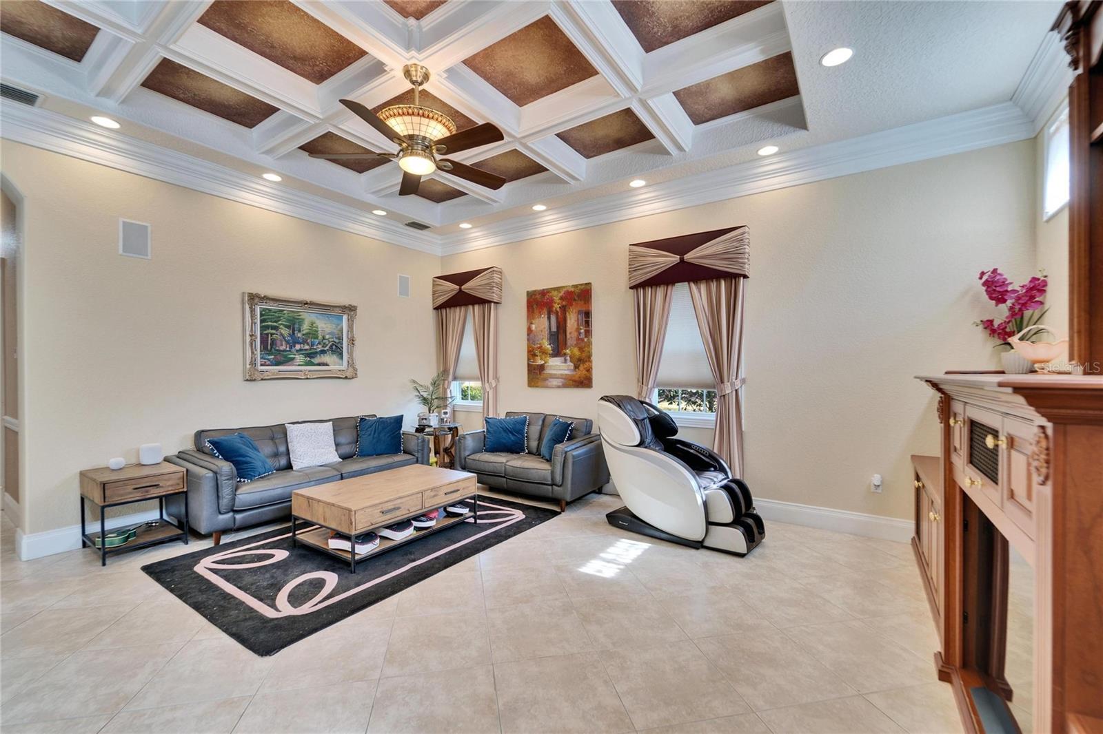 KEYSTONE SHORES ESTATES - Residential