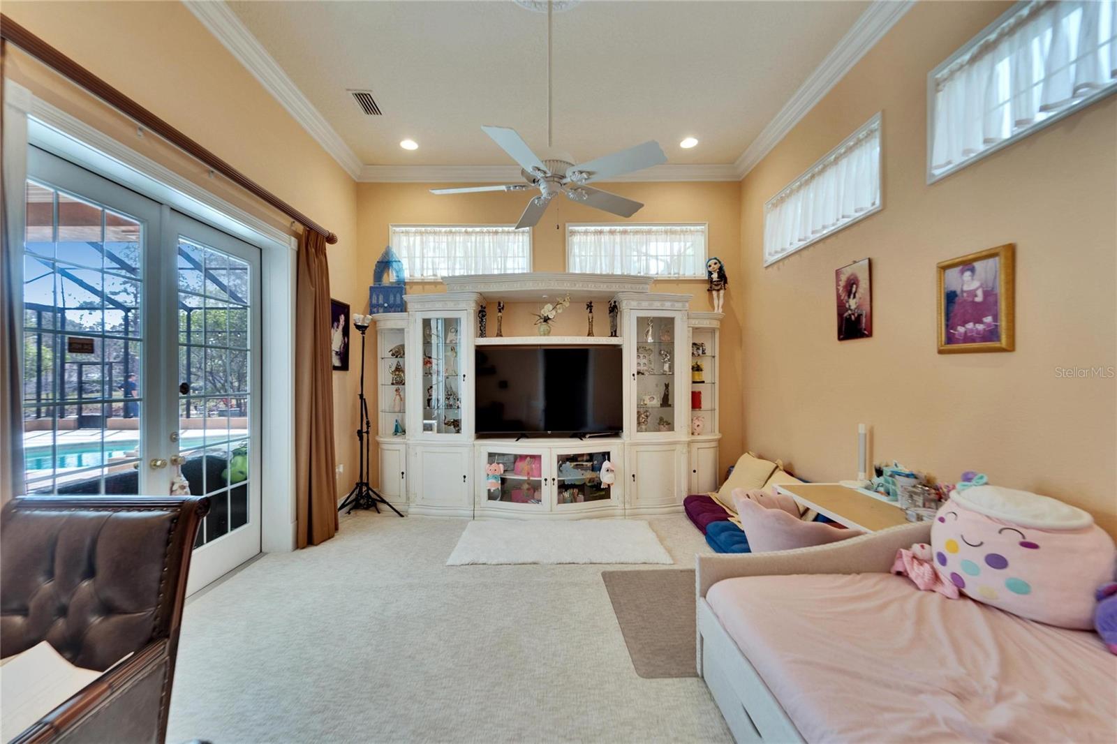 KEYSTONE SHORES ESTATES - Residential