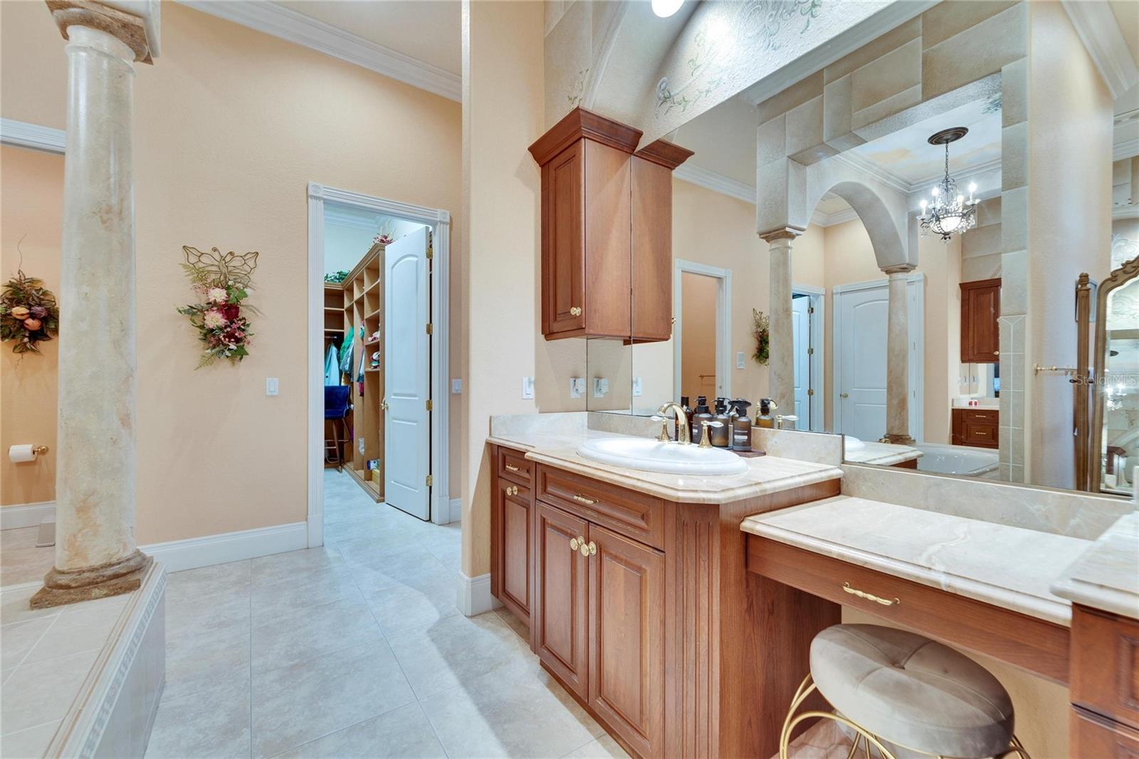 KEYSTONE SHORES ESTATES - Residential