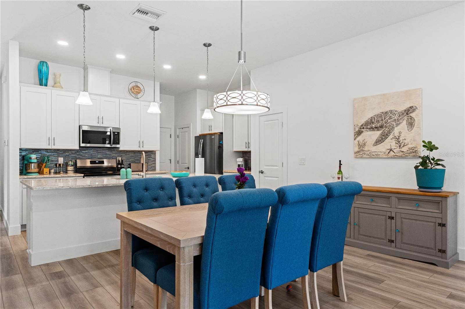 ROYAL HIGHLANDS - Residential