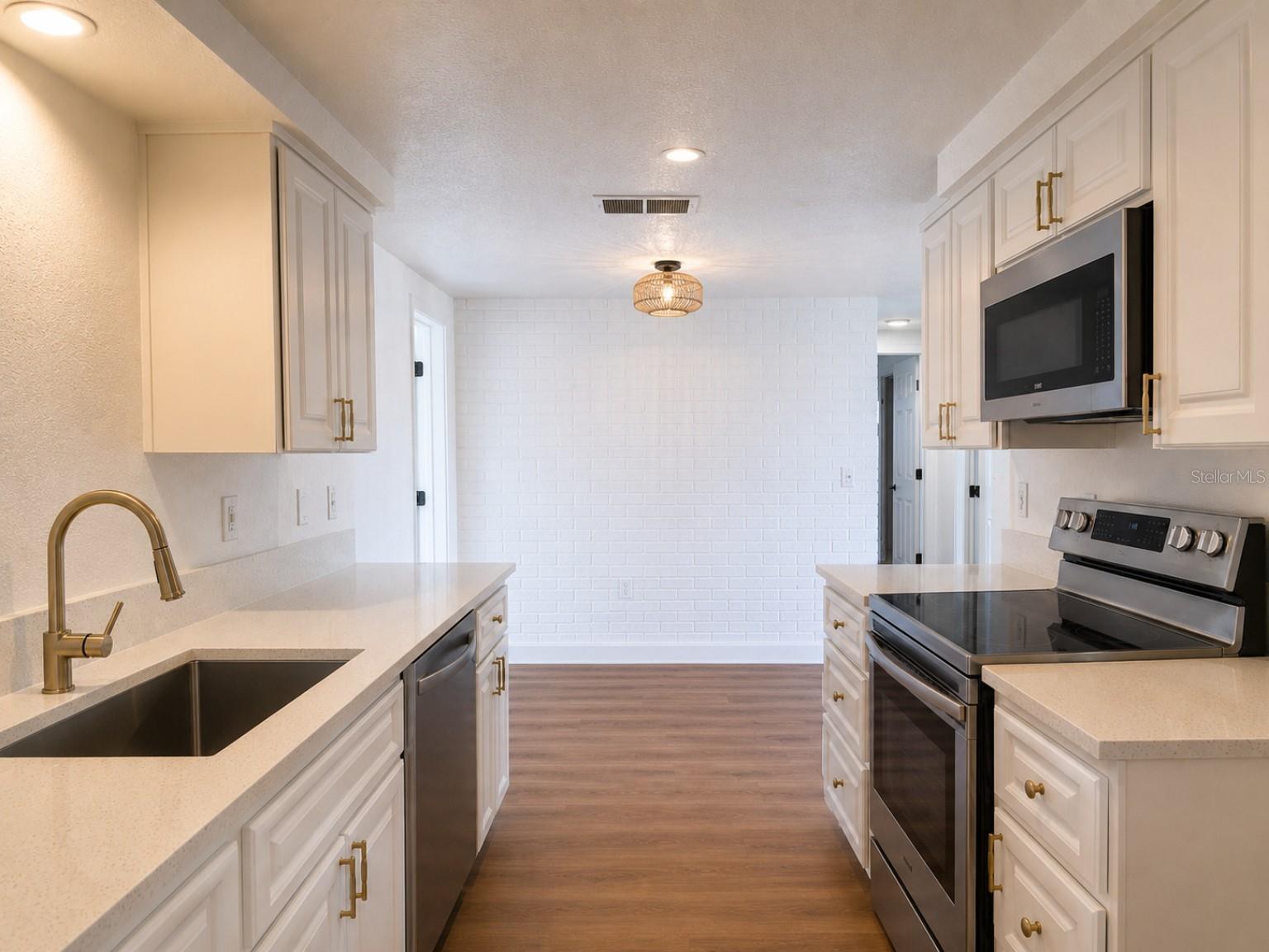 PALM TERRACE GARDENS - Residential