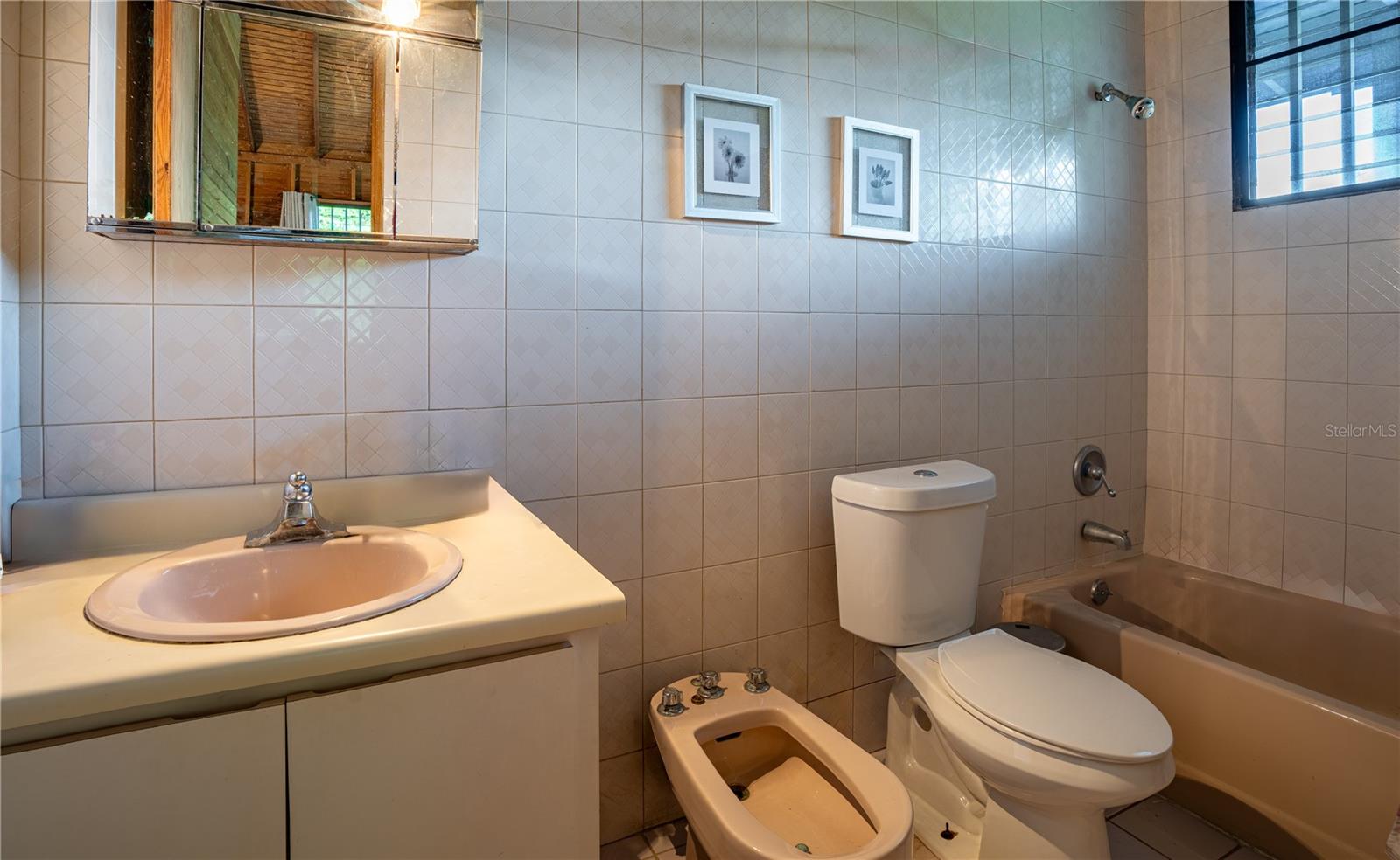 IVELISE PÉREZ FIGUEROA, Y, JOSÉ E. ZAITER MARTÍ - Residential