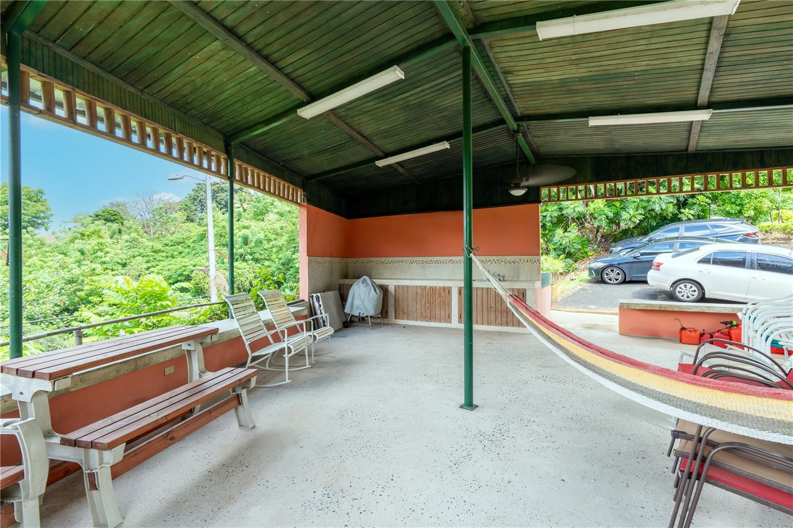 IVELISE PÉREZ FIGUEROA, Y, JOSÉ E. ZAITER MARTÍ - Residential
