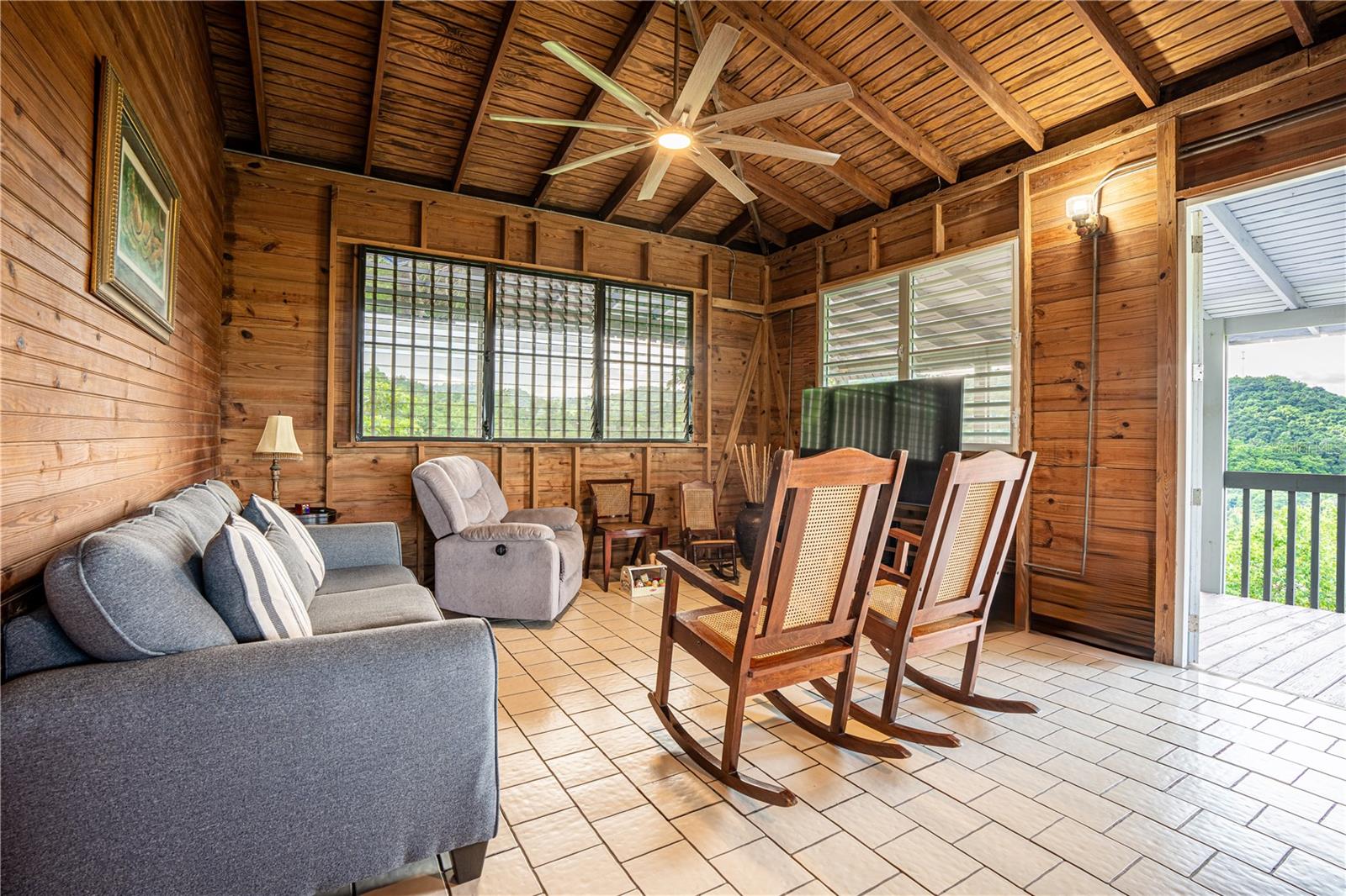 IVELISE PÉREZ FIGUEROA, Y, JOSÉ E. ZAITER MARTÍ - Residential