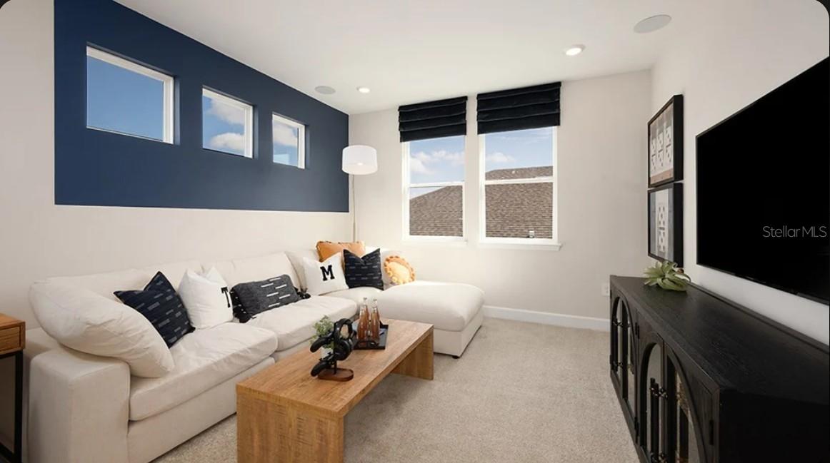 HILLCREST - Residential