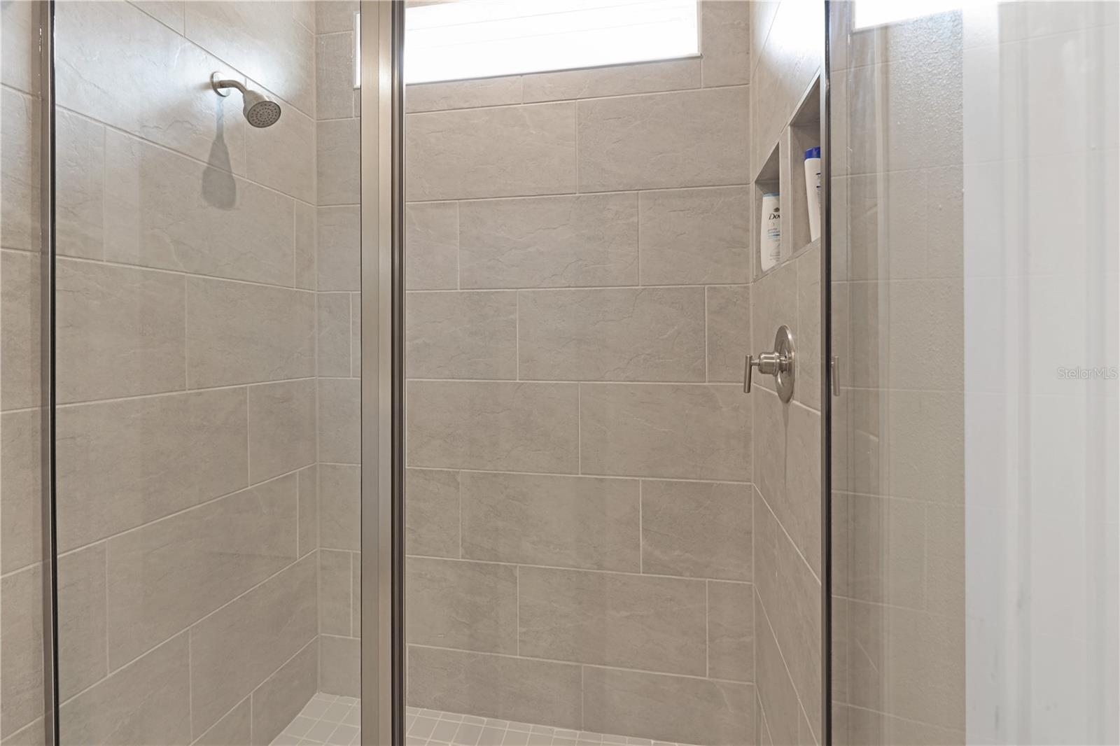 SUNSTONE VILLAGE F5 PH 1A & 1B - Residential Lease