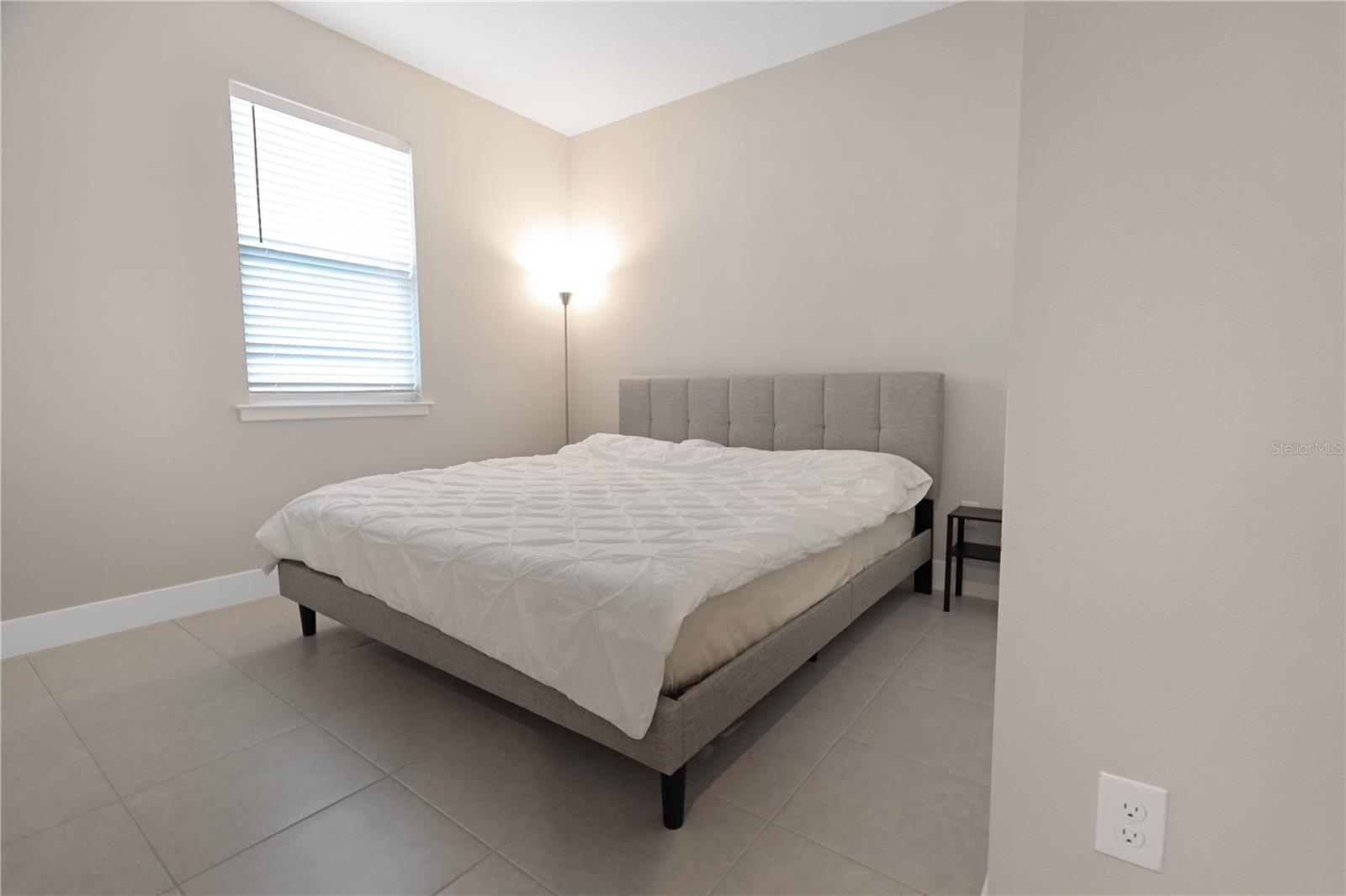 SUNSTONE VILLAGE F5 PH 1A & 1B - Residential Lease