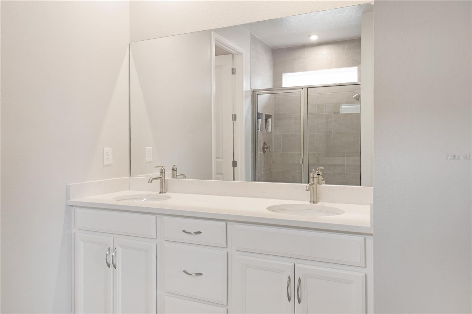 SUNSTONE VILLAGE F5 PH 1A & 1B - Residential Lease