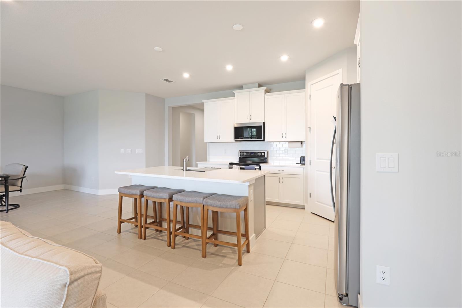 SUNSTONE VILLAGE F5 PH 1A & 1B - Residential Lease