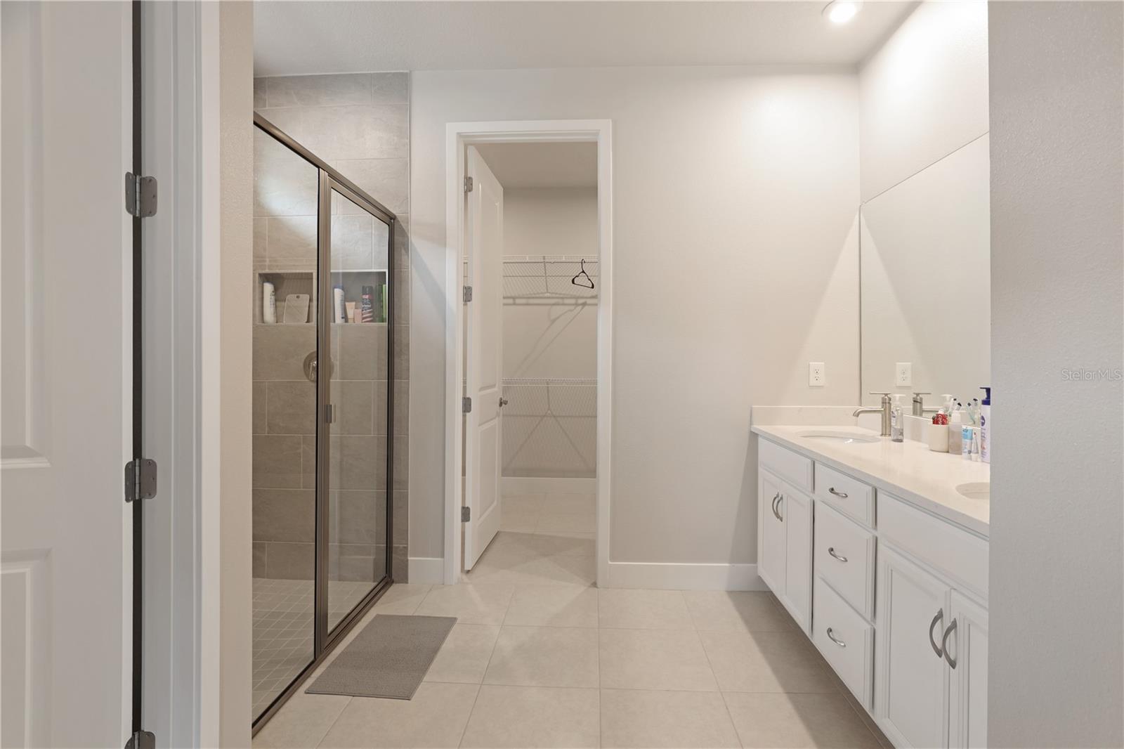 SUNSTONE VILLAGE F5 PH 1A & 1B - Residential Lease