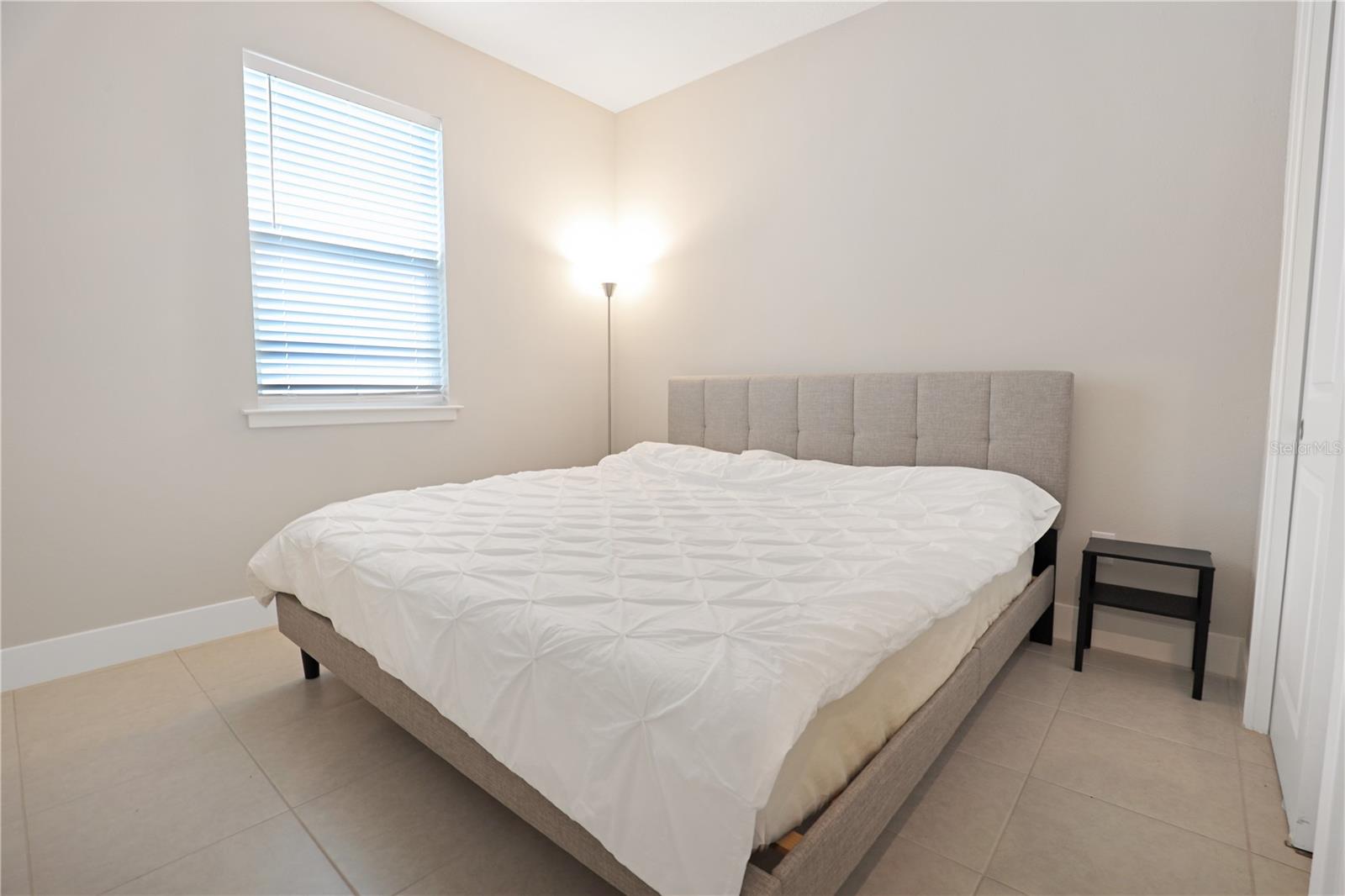 SUNSTONE VILLAGE F5 PH 1A & 1B - Residential Lease